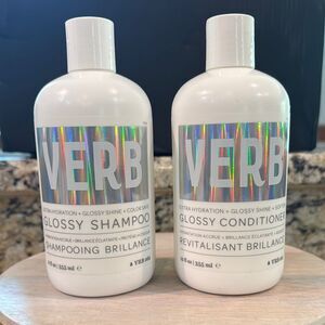 Glossy Shampoo and Conditioner Set - White